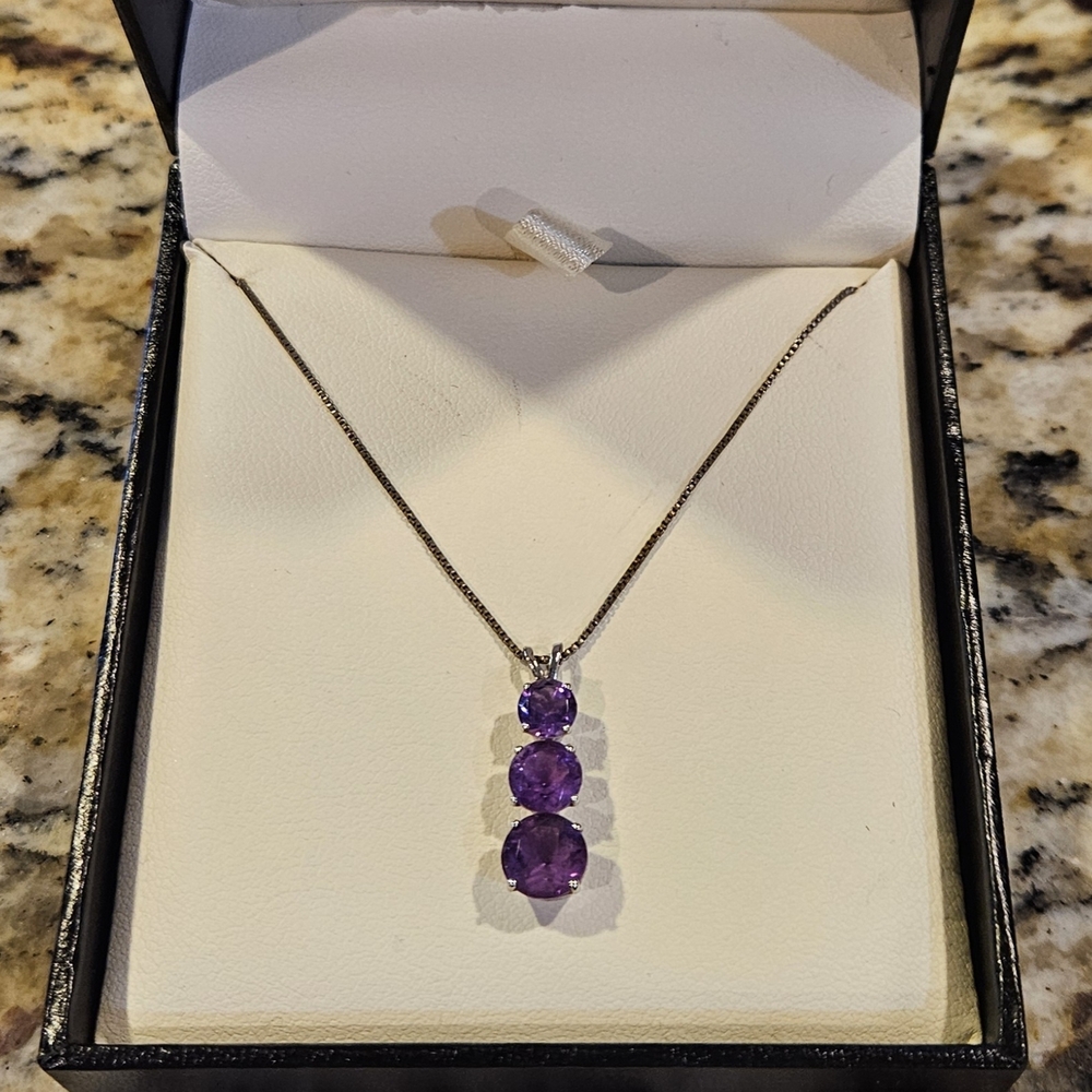 Elegant Purple Gemstone Necklace